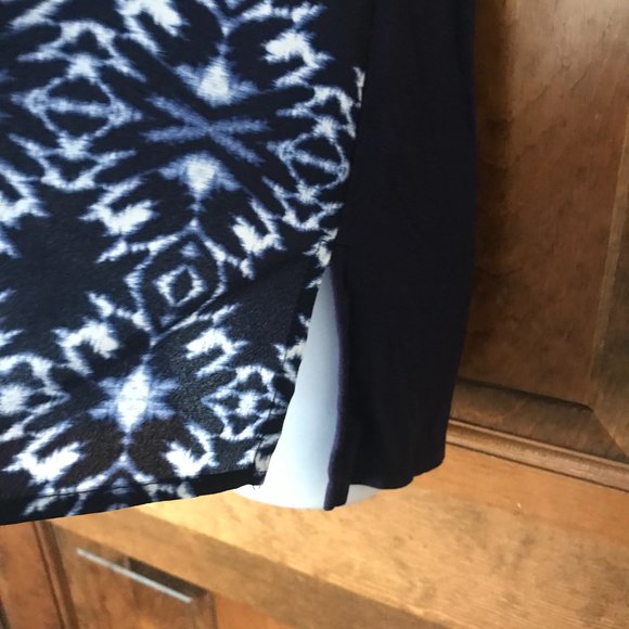 Vince Camuto Navy w/Ivory Geometric Sleeveless Pullover Top Petite Medium - Picture 6 of 12